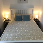 Studio Stipe- With Free Parking, Self Check-In 0-24